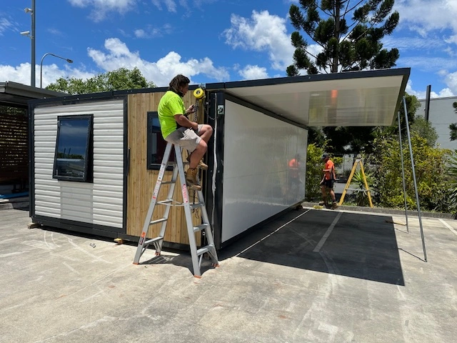 20ft Container Home - Setuping up